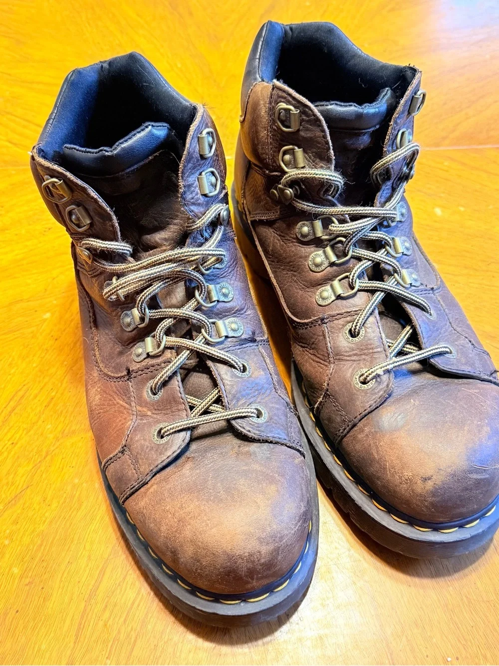 Dr. Martens 11303 Men’s Size 13 Brown Leather Hiking Work Boots Lug Sole